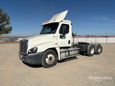 2019 Freightliner Cascadia 125 6x4 T/A Day Cab Truck Tractor