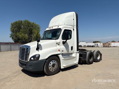 2018 Freightliner Cascadia 125 6x4 トラックトラクター（T/A）