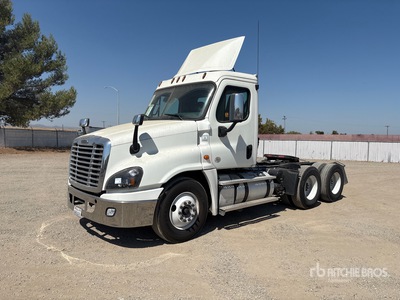 2018 Freightliner Cascadia 125 6x4 Ciągnik siodłowy T/A z kabiną dzienną