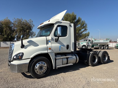 2018 Freightliner Cascadia 125 6x4 T/A Day Cab Truck Tractor