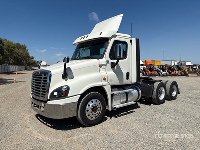 2018 Freightliner Cascadia 125 6x4 Day Cab Truck Tractor