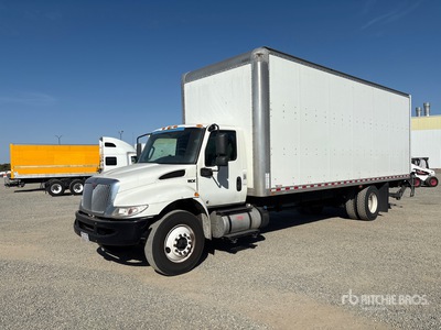 2020 International MV607 4x2 Furgonetka