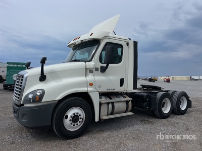2017 Freightliner Cascadia 125 6x4 T/A Day Cab Truck Tractor