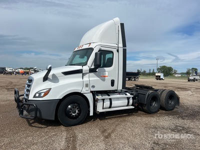 2020 Freightliner Cascadia 126 6x4 Day Cab Truck Tractor