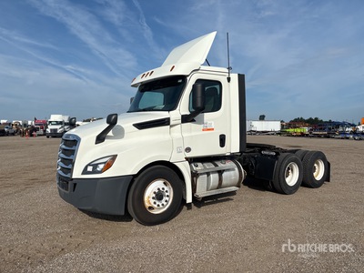 2018 Freightliner Cascadia 126 6x4 Day Cab Truck Tractor