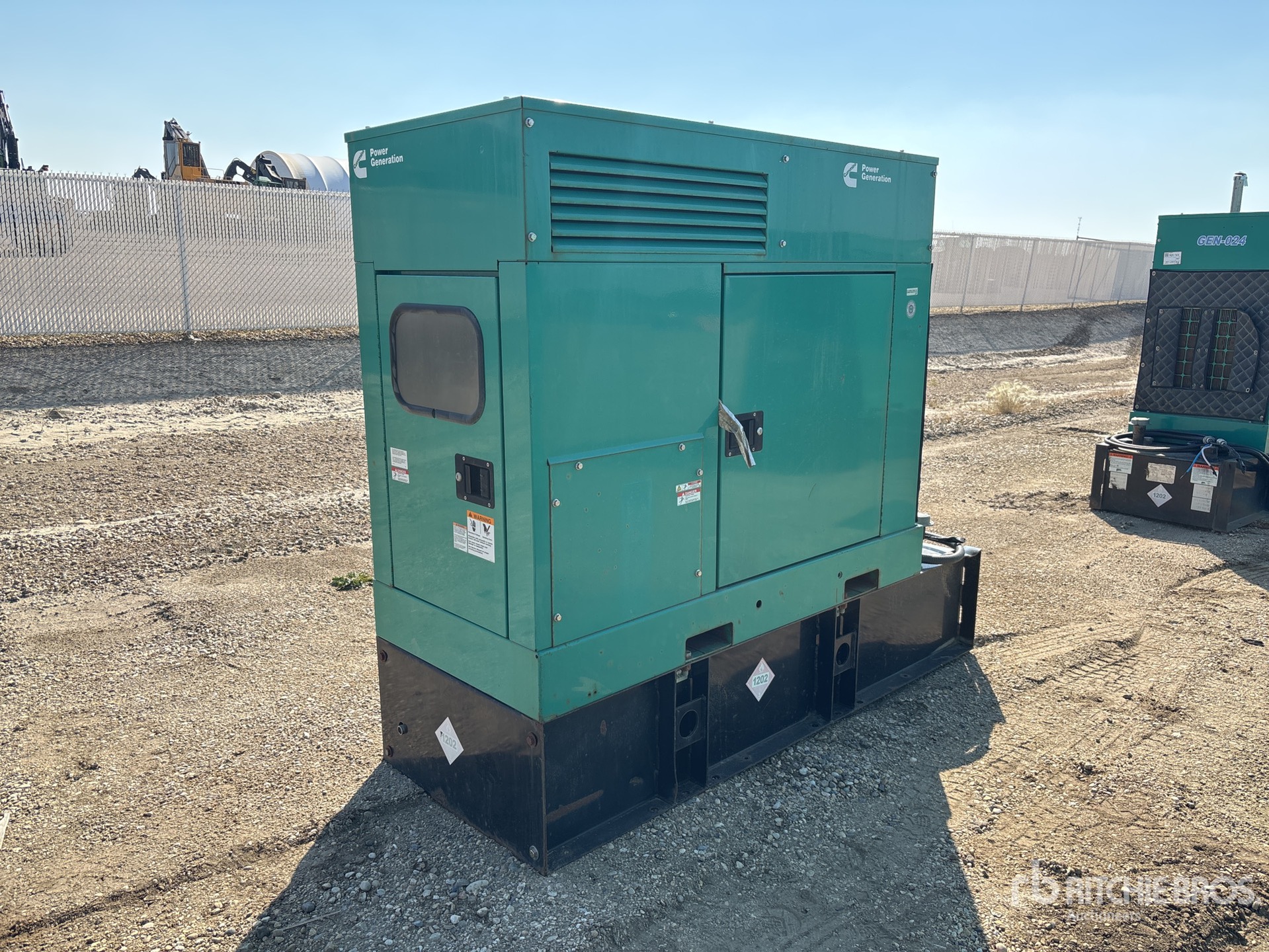 2012 Cummins 20 kW Skid-Mounted Generador