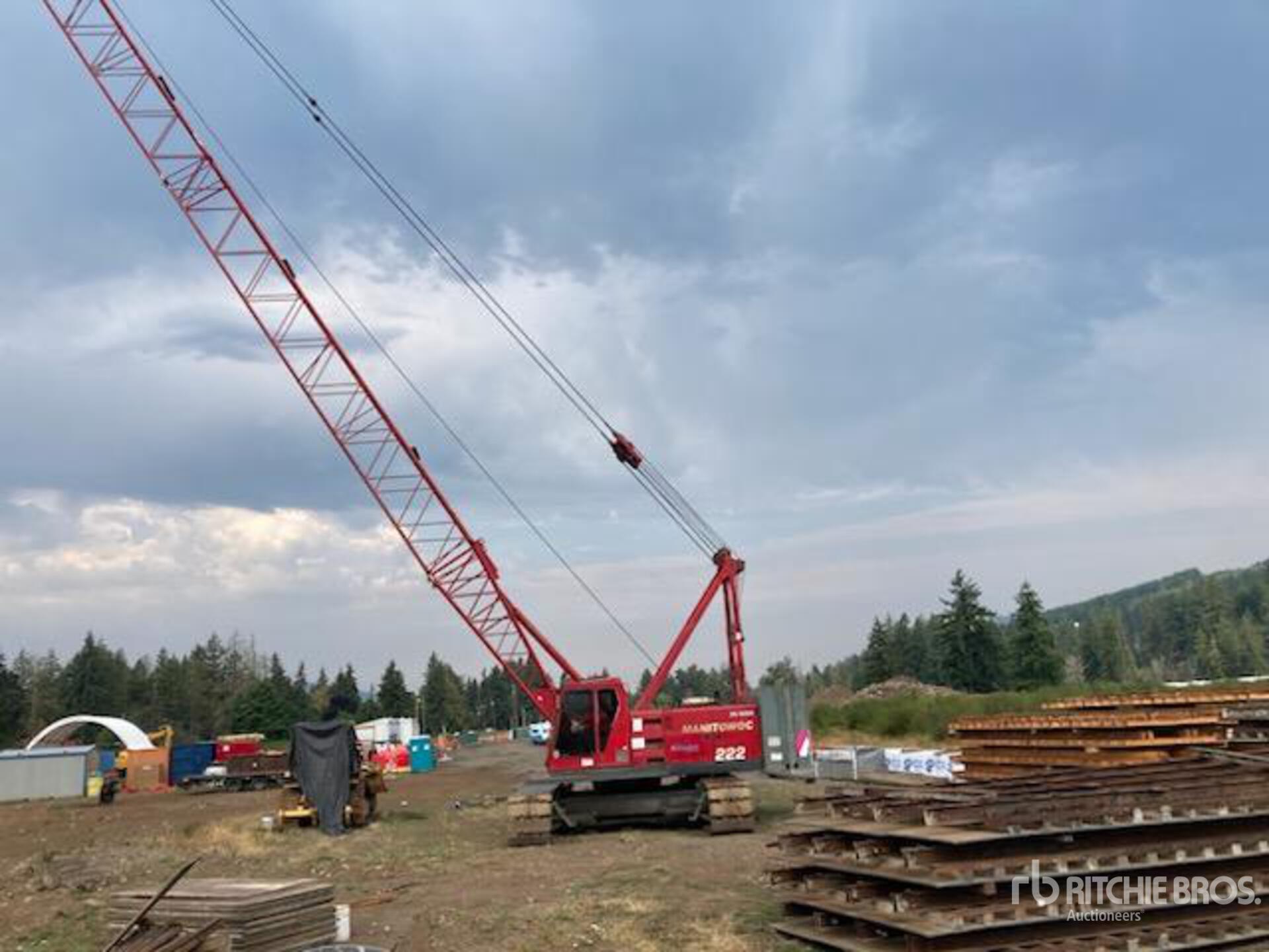 1999 Manitowoc 222 100 ton Lattice-Boom Crawler Crane