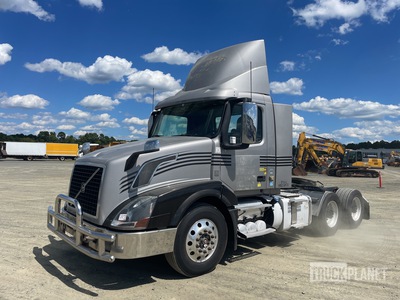 2015 Volvo VNL 300 6x4 T/A Day Cab Truck Tractor