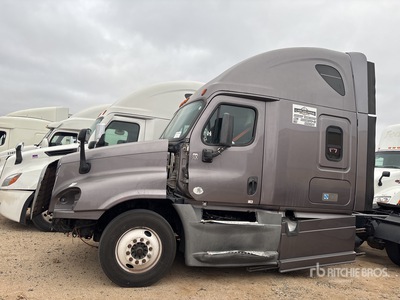 2016 Freightliner Cascadia 125 6x4 3- Achs Sattelzugmaschine mit Schlafkabine (Inoperable)