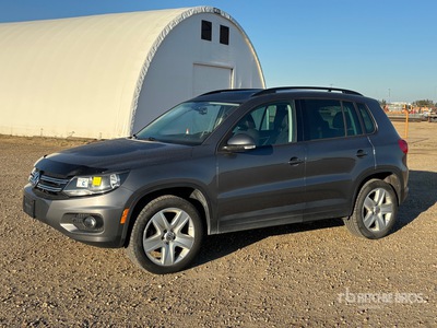 2016 Volkswagen Tiguan  سيارة رياضية متعددة الاستخدامات