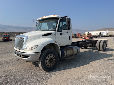 2017 International 4300 4x2 Cabina y chasis