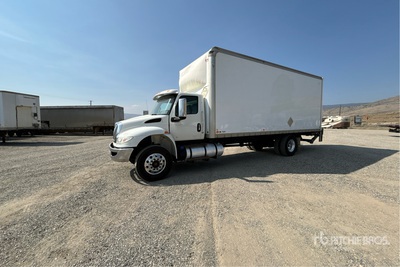 2019 International MV607 4x2 Moving バントラック