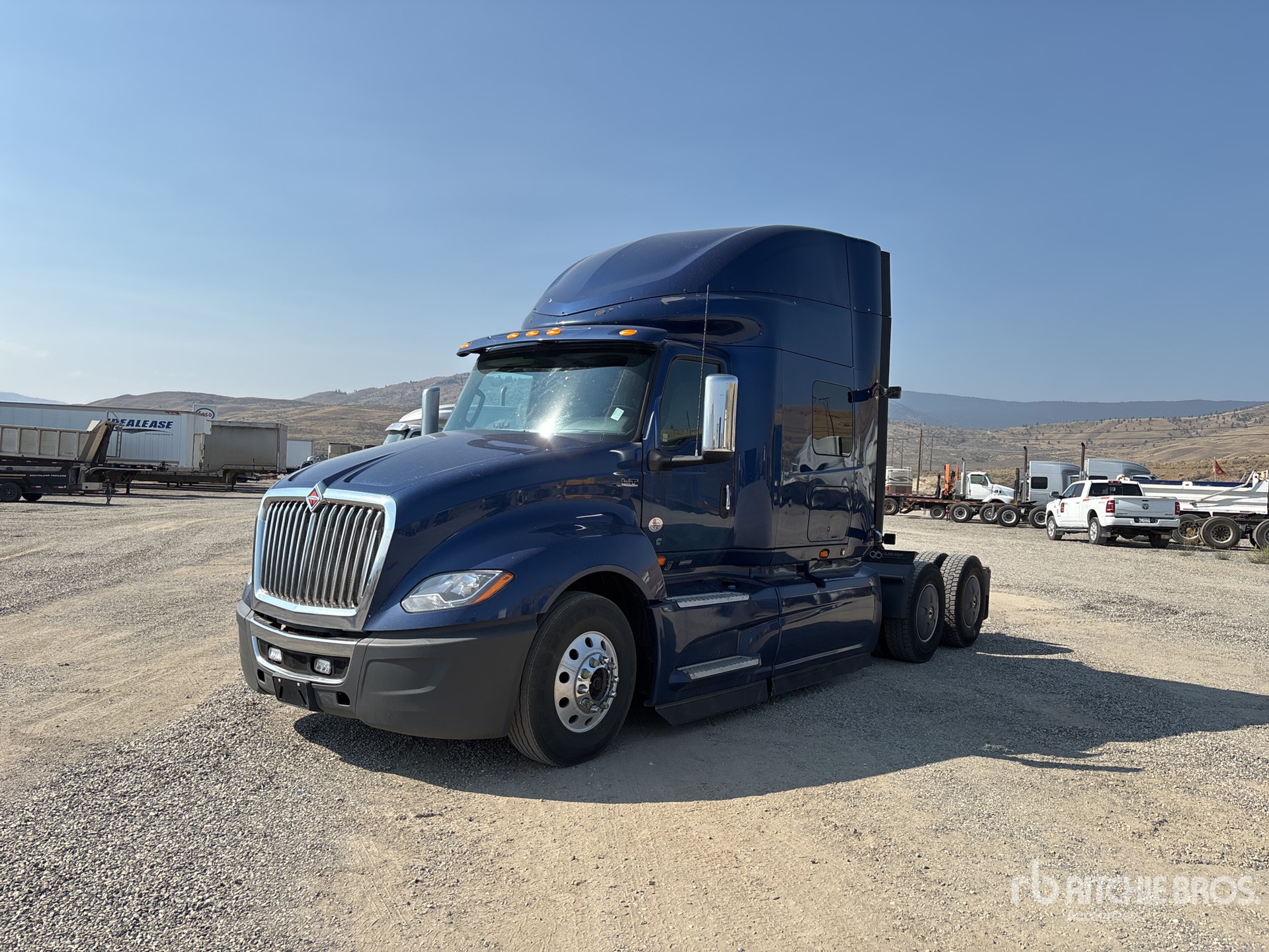 2021 International LT625 6x4 T/A Sleeper Truck Tractor