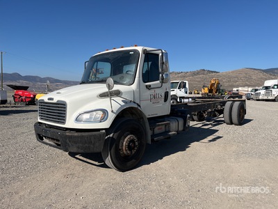2015 Freightliner M2 106 4x2 Cabina y chasis