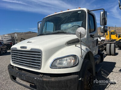 2015 Freightliner M2 106 4x2 Cab and Chassis