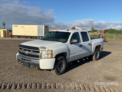 2009 Chevrolet Silverado 1500 LS 4x4 Crew Cab Pickup