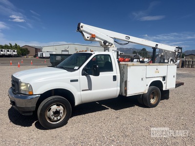 2003 A28D 28 ft on 2004 Ford F-450 4x2 Piattaforma autocarrata