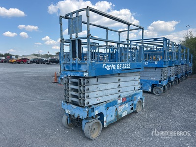 2016 Genie GS3232 Electric Piattaforma aerea verticale