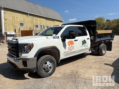 2023 GMC Sierra 3500 4x4 Crew Cab S/A Dump Truck