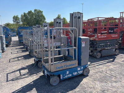 2016 Genie GR-20 Vertical Mast Lift