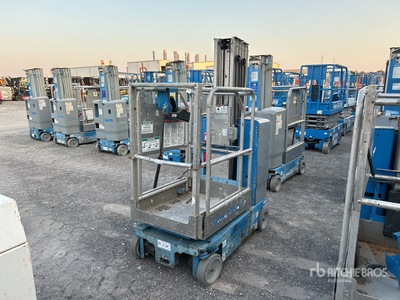 2015 Genie GR20 Vertical Mast Lift