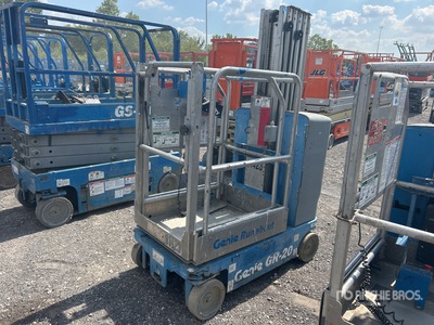 2014 Genie GR20 Vertical Mast Lift