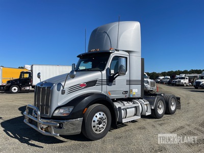 2018 Peterbilt 579 6x4 T/A Day Cab Truck Tractor
