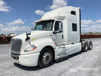 2020 International LT625 6x4 Tractocamion con Dormitorio / T/A Sleeper Truck Tractor