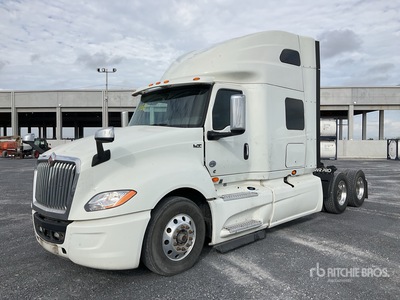 2020 International LT625 6x4 Tractocamion con Dormitorio / T/A Sleeper Truck Tractor