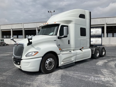 2020 International LT625 6x4 Tractocamion con Dormitorio / T/A Sleeper Truck Tractor