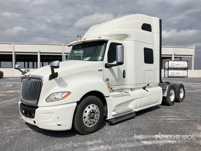 2020 International LT625 6x4 Tractocamion con Dormitorio / T/A Sleeper Truck Tractor
