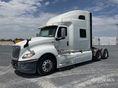 2021 International LT625 6x4 Tractocamion con Dormitorio / T/A Sleeper Truck Tractor