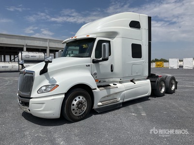 2021 International LT625 6x4 Tractocamion con Dormitorio / T/A Sleeper Truck Tractor