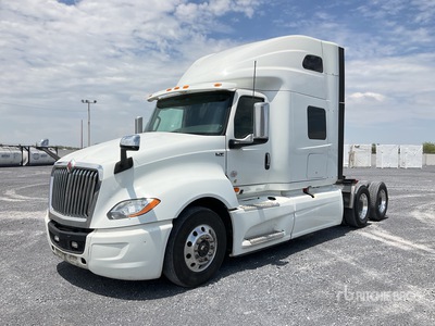 2021 International LT625 6x4 Tractocamion con Dormitorio / T/A Sleeper Truck Tractor