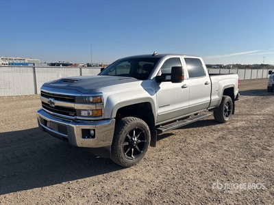 2018 Chevrolet Silverado 2500 HD 4x4 Crew Cab Pickup