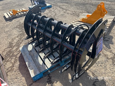 2025 GIYI GYCLG72C 71 in Skid Steer Grapple (Unused)