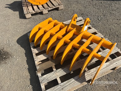 2025 GIYI Excavator Rake - Fits Cat 305 (Unused)