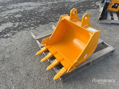 2025 GIYI GY-BK 24 in Digging Excavator Bucket - Fits Cat (Unused)