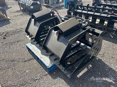 2025 GIYI GY-HWG72C 72 in Skid Steer Grapple Bucket (Unused)