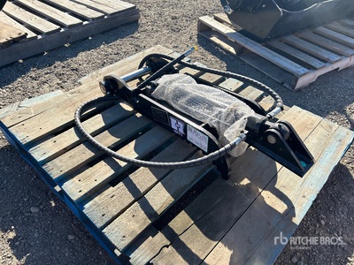 2025 GIYI GY-XJ3T 30 in Hydraulic Excavator Thumb (Unused)