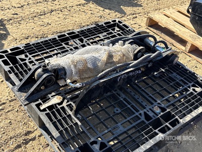 2025 GIYI GY-XJ5T 36 in Hydraulic Excavator Thumb - Fits Cat (Unused)