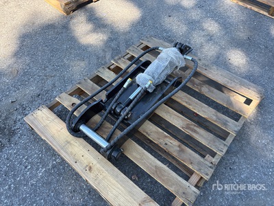 2025 GIYI GY-XJ3T 29 in Hydraulic Excavator Thumb - Fits 3 ton (Unused)