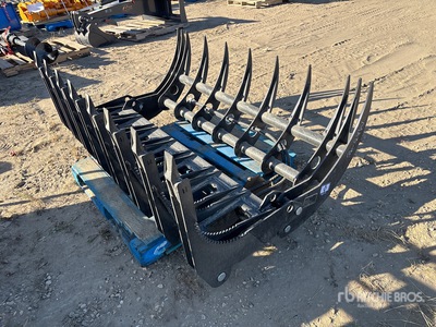 2025 GIYI GYCLG72C 72 in Skid Steer Grapple (Unused)