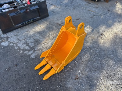 2025 GIYI GY-BK 12 in Digging Excavator Bucket - Fits Cat 305 (Unused)