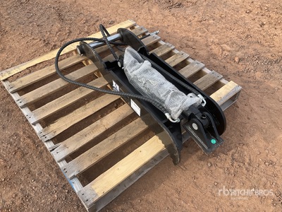 2025 GIYI GY-XJ7T 46 in Hydraulic Excavator Thumb - Fits Cat 7 - 9 ton (Unused)