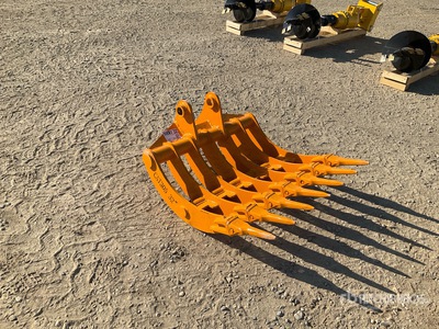 2025 GIYI 32 in Teeth Excavator Rake - Fits Cat 305 (Unused)