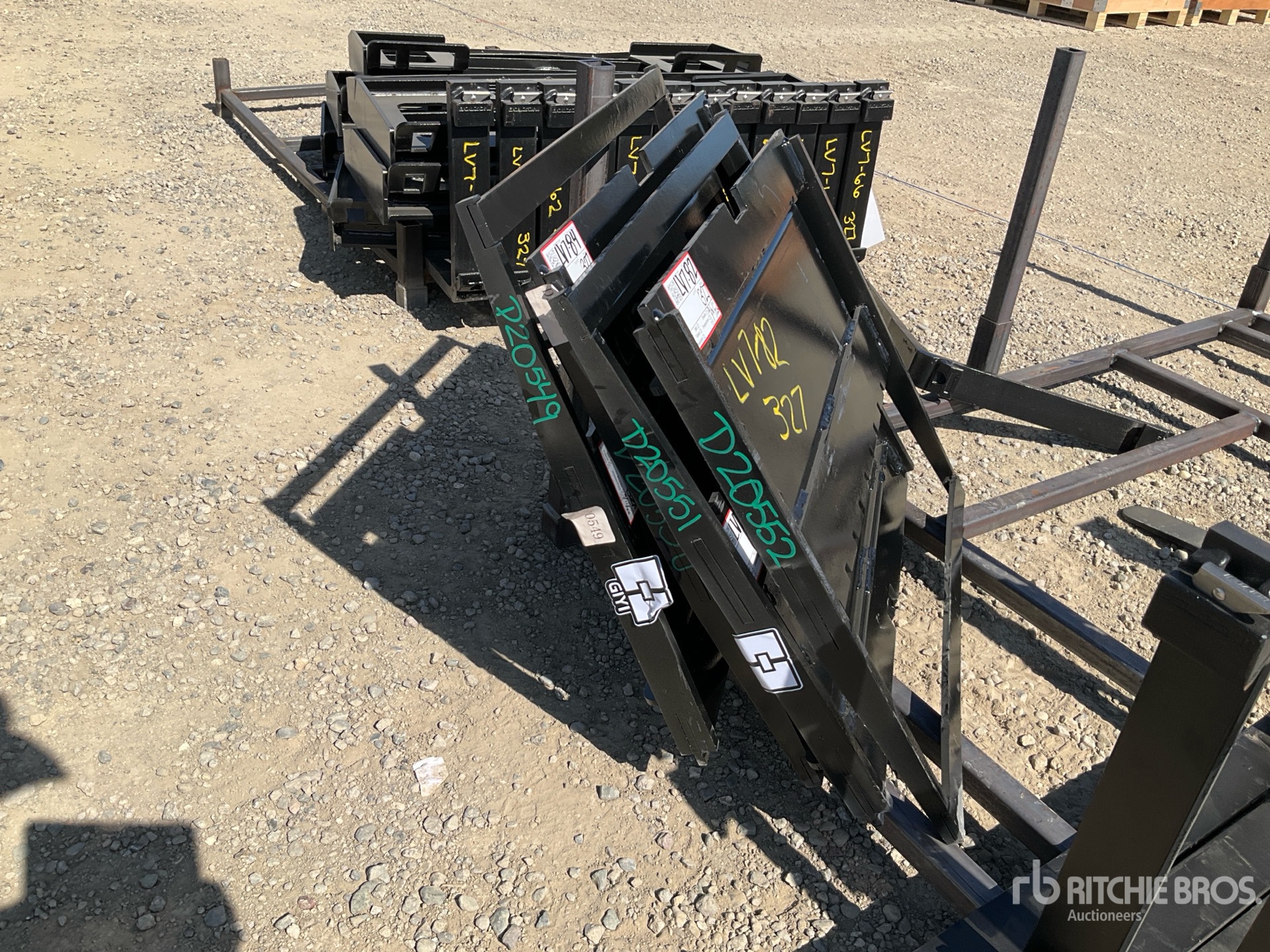 2025 GIYI GY-XHC Mini Skid Steer Forks (Unused)