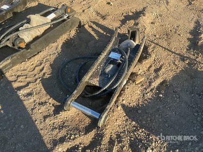 2025 GIYI GY-XJ3T 30 in Hydraulic Excavator Thumb - Fits Cat 3 ton (Unused)