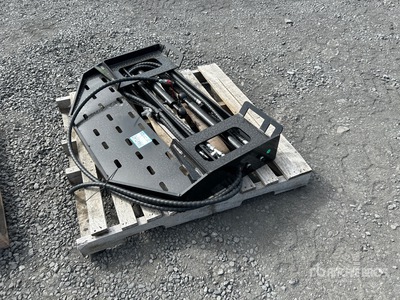 2025 GIYI GY-SF60 60 in Skid Steer Forks (Unused)