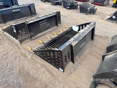2025 GIYI GY-RB66 66 in Skeleton Skid Steer Bucket (Unused)